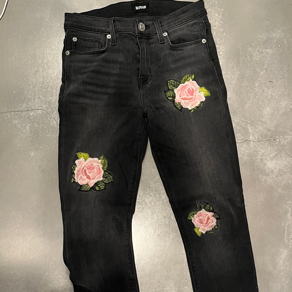 Black Floral Embroidered Women Jeans